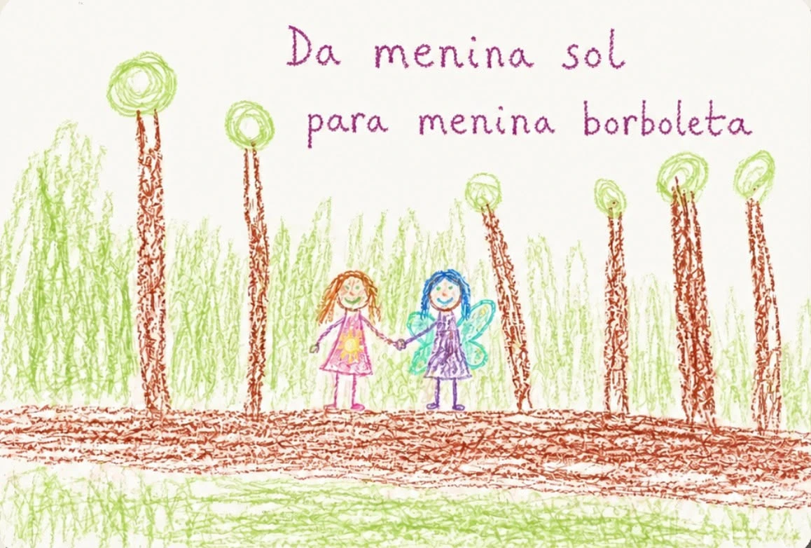 Desenho da Menina do Sol e da Menina-Borboleta de mãos dadas no bosque